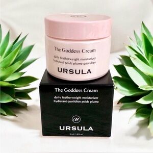 NIB Ursula The Goddess Cream Daily Featherweight Moisturizer w/ Hyaluronic Acid